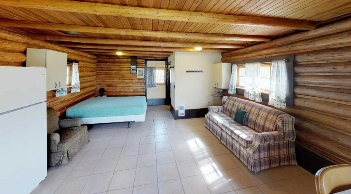 Cabin 5 photo 2